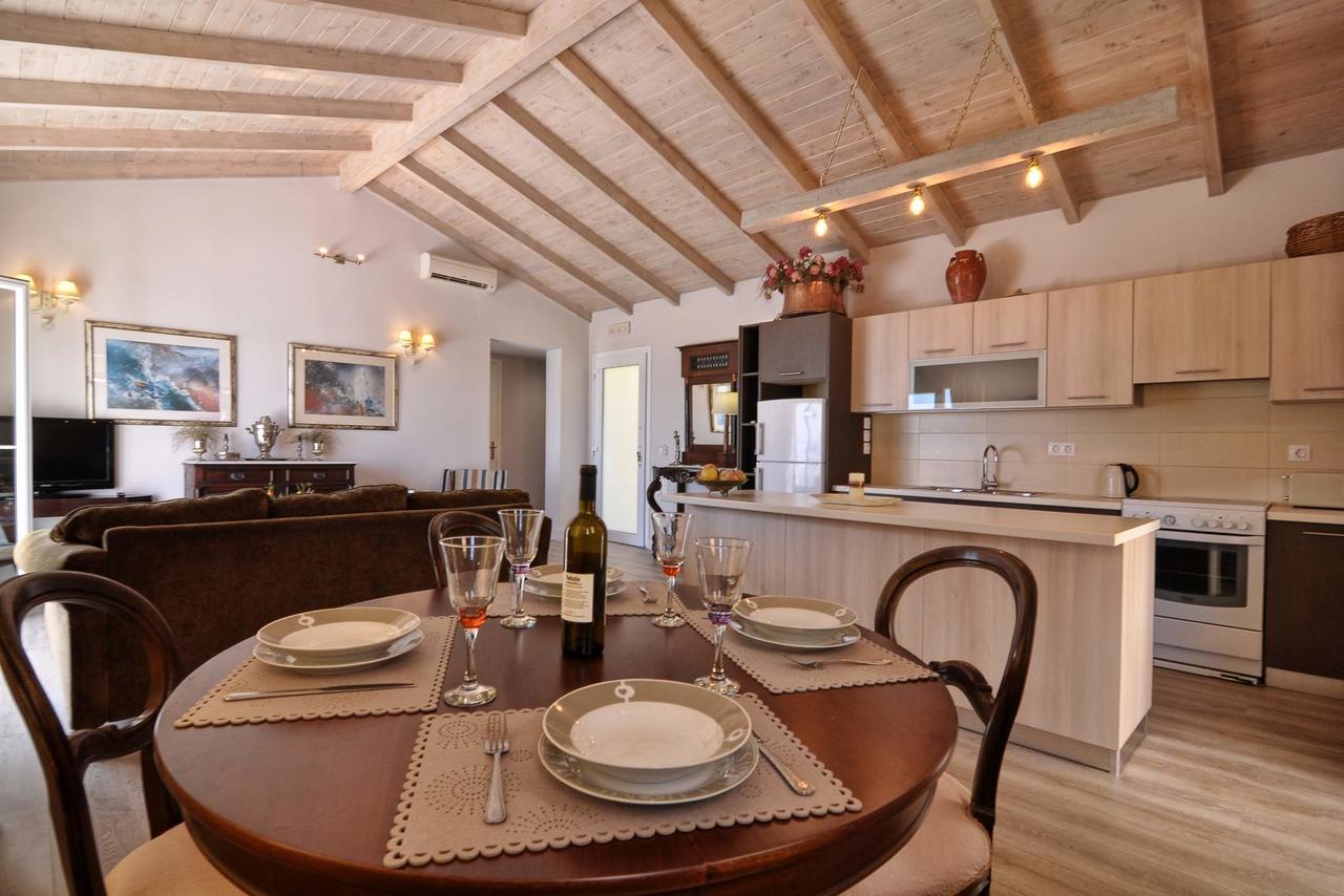 Veroniki Penthouse Deluxe Apartment Ájosz Joánisz Periszterón Kültér fotó