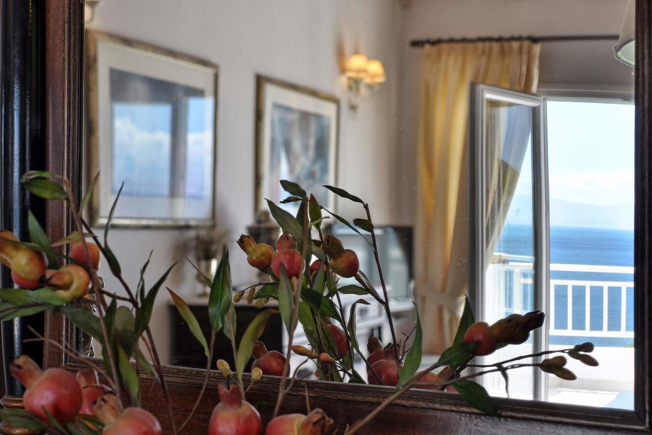 Veroniki Penthouse Deluxe Apartment Ájosz Joánisz Periszterón Kültér fotó
